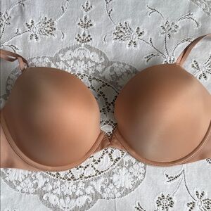 NWT Victoria’s Secret 38D Tan‎ Plunge Push-Up Bra